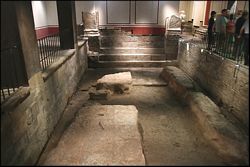  Roman_bath_16-sm.jpg 