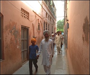 This is the passageway through which Gen. Dyer and the troops entered Jallianwala Bagh before the massacre. 